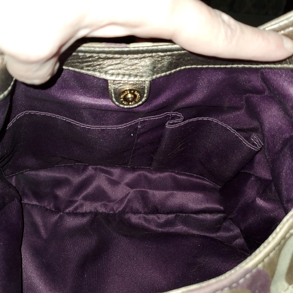 Euc Coach Hobo - Picture 6 of 10